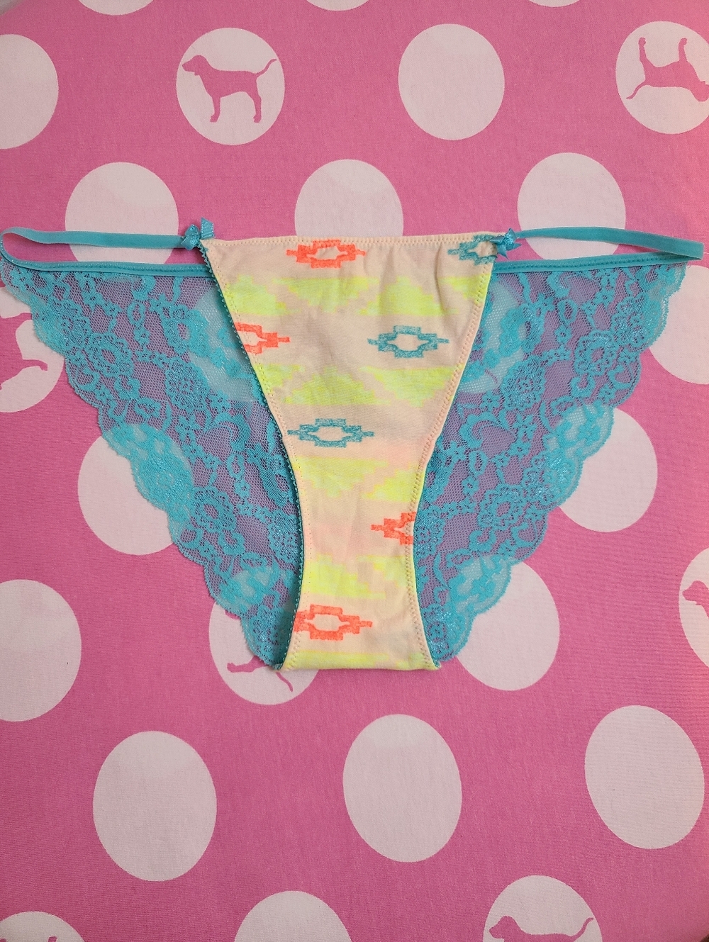 New VTG VS PINK Classic Cotton Low Rise Lace Back String Bikini Panty Size Lg